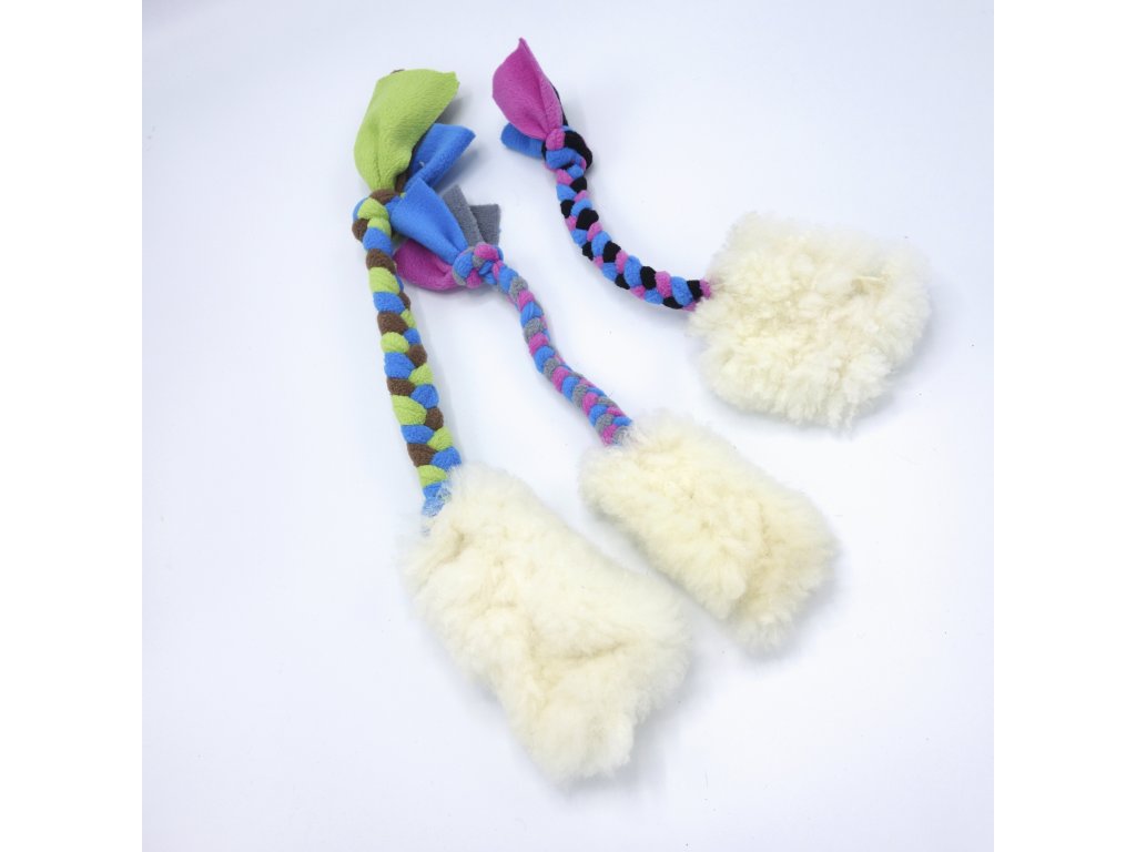 Pískací Potvůrky - Malé přetahovadlo pro psa – ovečka s flísovou rukojetí XS - holka