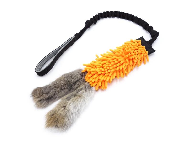Pískací Potvůrky – Přetahovadlo pro psa s amortizérem – mop s králičí kožešinou, střapec oranžová