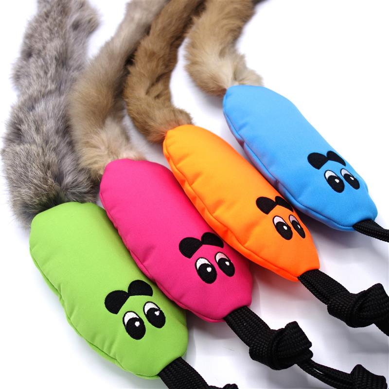 Pískací Potvůrky Odolné přetahovadlo – krysa s králičí kožešinou - oranžová